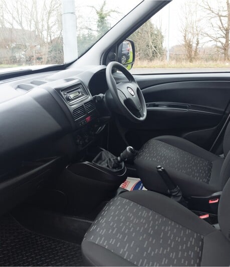 Vauxhall Combo 2300 1.6 CDTI 16V 105ps H1 Van Euro 6 [Start Stop]