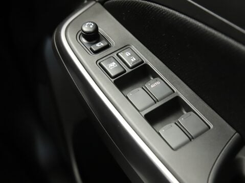 Suzuki Swift 1.2 Dualjet 83 12V Hybrid SZ5 5dr Auto 12