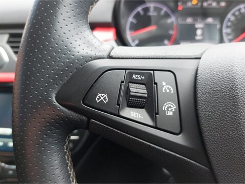 Vauxhall Corsa 1.4 SRi Vx-line Nav Black 5dr 28