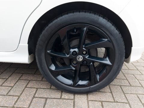 Vauxhall Corsa 1.4 SRi Vx-line Nav Black 5dr 38