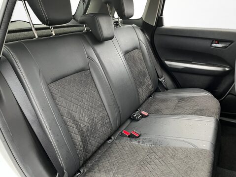 Suzuki Vitara 1.4 Boosterjet 48V Hybrid SZ5 5dr Auto 37