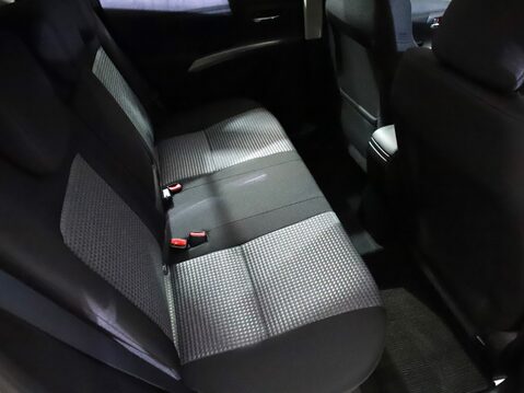 Suzuki S-Cross 1.5 Hybrid Motion 5dr AGS 31