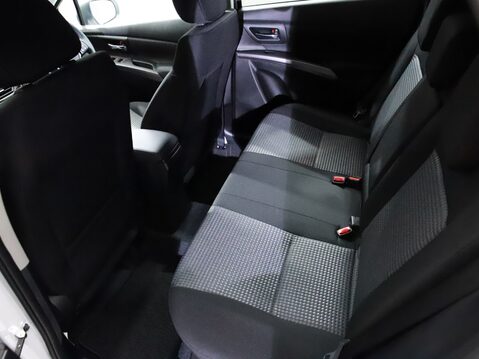 Suzuki S-Cross 1.5 Hybrid Motion 5dr AGS 33