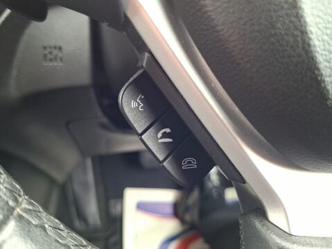 Suzuki SX4 S-Cross 1.0 Boosterjet SZ-T 5dr Auto 27
