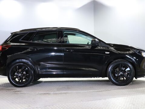 Vauxhall Grandland 1.2 Turbo GS Line 5dr 11