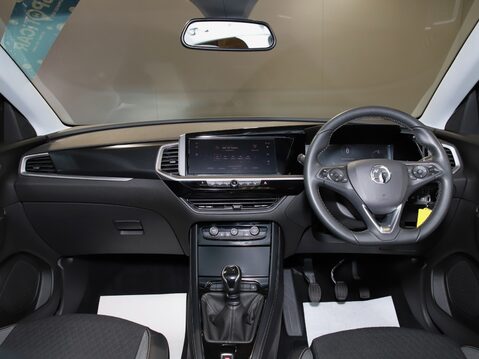 Vauxhall Grandland 1.2 Turbo GS Line 5dr 17