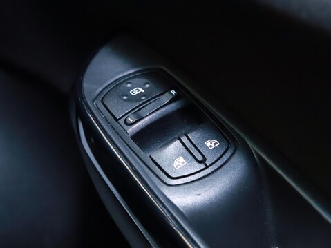 Vauxhall Corsa 1.4 Energy 5dr [AC] 29