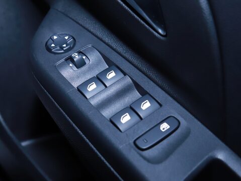 Vauxhall Corsa 100kW Elite Nav 50kWh 5dr Auto [7.4kWCh] 30