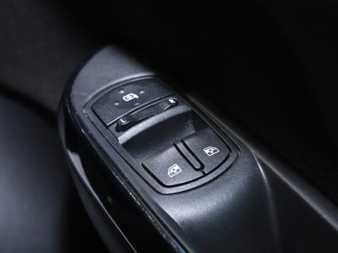 Vauxhall Corsa 1.4 [75] Griffin 5dr 28