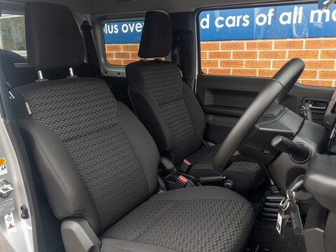 Suzuki Jimny 1.5 SZ5 ALLGRIP 3dr 19