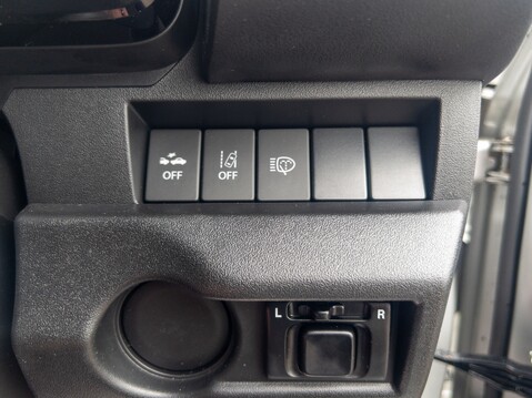 Suzuki Jimny 1.5 SZ5 ALLGRIP 3dr 24