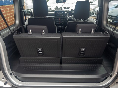 Suzuki Jimny 1.5 SZ5 ALLGRIP 3dr 41
