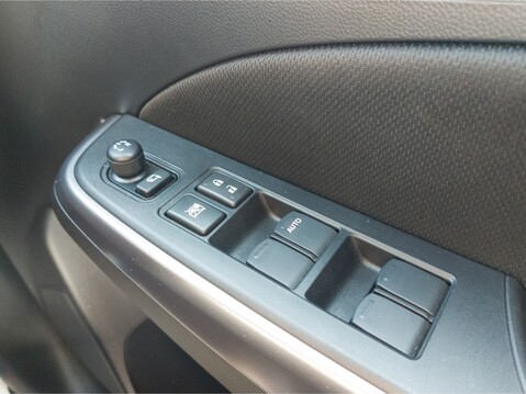 Suzuki Swift 1.2 Dualjet 83 12V Hybrid SZ5 5dr Auto 31