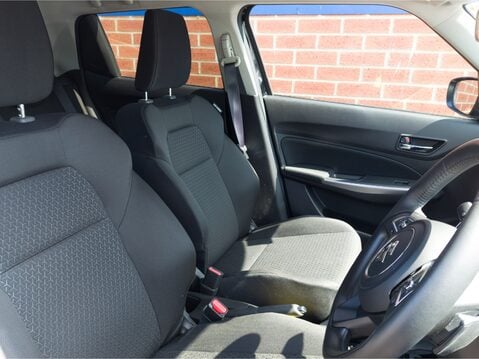 Suzuki Swift 1.2 Dualjet 83 12V Hybrid SZ5 5dr Auto 17