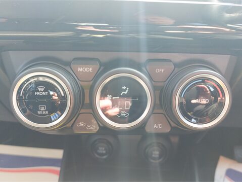 Suzuki Swift 1.2 Dualjet 83 12V Hybrid SZ5 5dr Auto 21