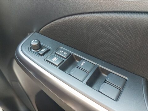 Suzuki Swift 1.2 Dualjet 83 12V Hybrid SZ5 5dr Auto 32