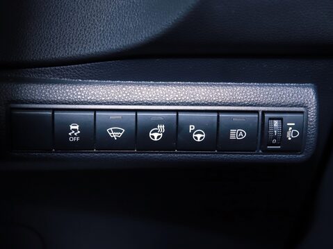 Suzuki Swace 1.8 Hybrid SZ5 5dr CVT 30