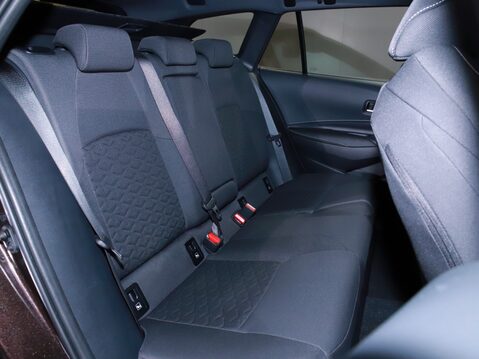 Suzuki Swace 1.8 Hybrid SZ5 5dr CVT 33