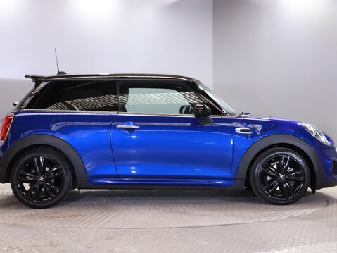 Mini Hatchback 1.5 Cooper II 3dr Auto [Chili/Nav+ Pack] 10
