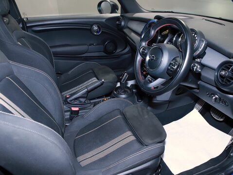 Mini Hatchback 1.5 Cooper II 3dr Auto [Chili/Nav+ Pack] 18