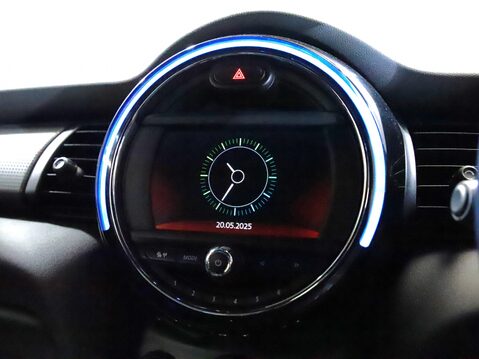 Mini Hatchback 1.5 Cooper II 3dr Auto [Chili/Nav+ Pack] 22