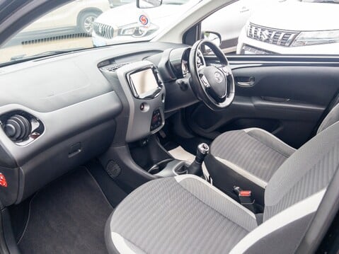 Toyota Aygo 1.0 VVT-i X-Plore 5dr 2