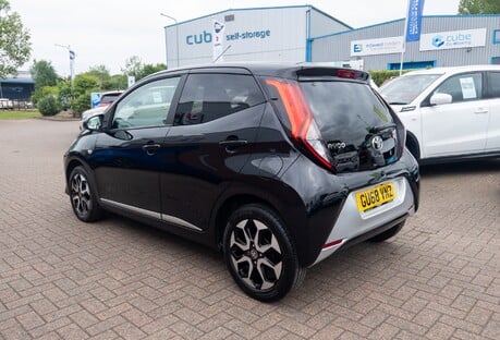 Toyota Aygo 1.0 VVT-i X-Plore 5dr