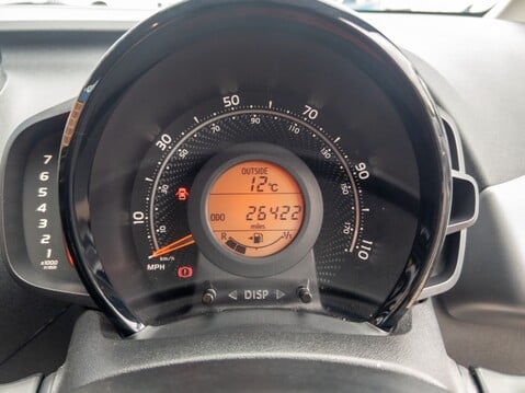 Toyota Aygo 1.0 VVT-i X-Plore 5dr 22