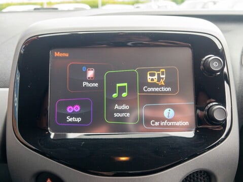 Toyota Aygo 1.0 VVT-i X-Plore 5dr 28
