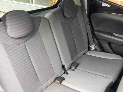 Toyota Aygo 1.0 VVT-i X-Plore 5dr 37