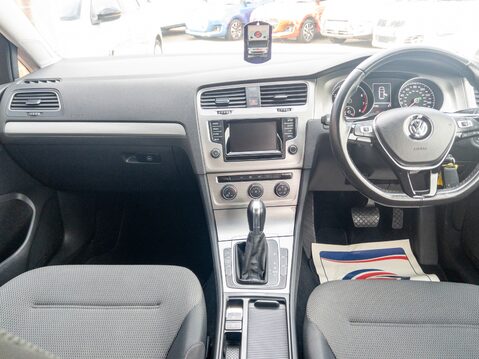 Volkswagen Golf 1.4 TSI SE 5dr DSG 17