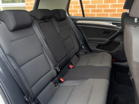 Volkswagen Golf 1.4 TSI SE 5dr DSG 43
