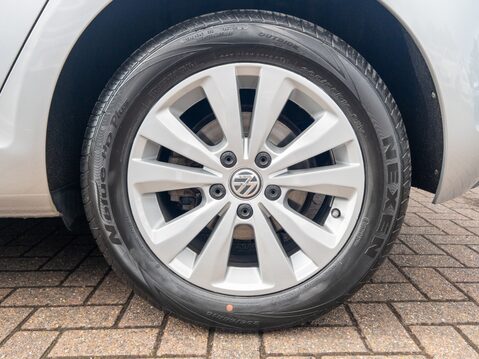 Volkswagen Golf 1.4 TSI SE 5dr DSG 46