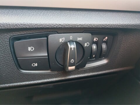 BMW 1 Series 116d SE 5dr [Nav] 26