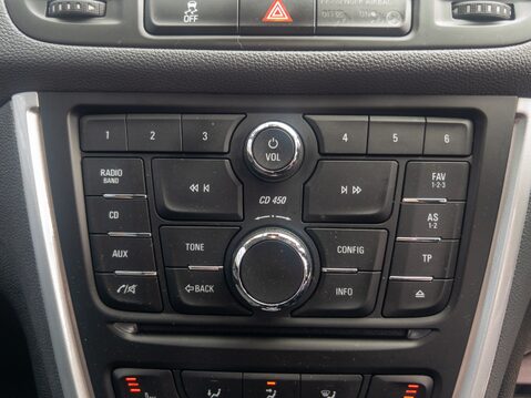 Vauxhall Mokka 1.4T SE 5dr Auto 31