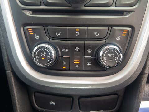 Vauxhall Mokka 1.4T SE 5dr Auto 32
