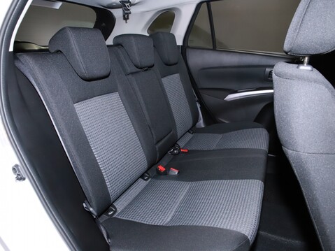 Suzuki S-Cross 1.4 Boosterjet 48V Hybrid Motion 5dr 32