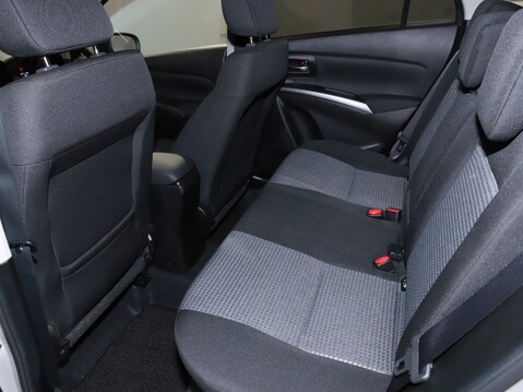 Suzuki S-Cross 1.4 Boosterjet 48V Hybrid Motion 5dr 33