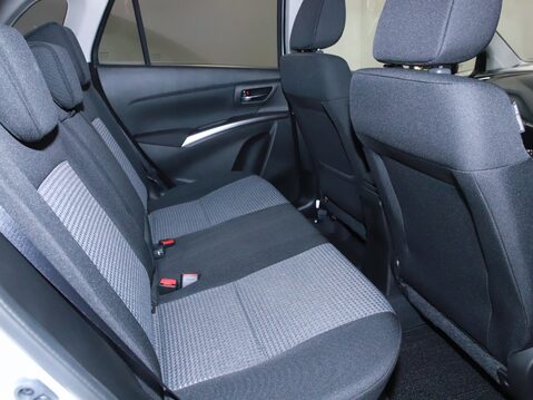 Suzuki S-Cross 1.4 Boosterjet 48V Hybrid Motion 5dr 32