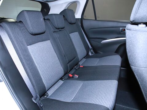 Suzuki S-Cross 1.4 Boosterjet 48V Hybrid Motion 5dr 33
