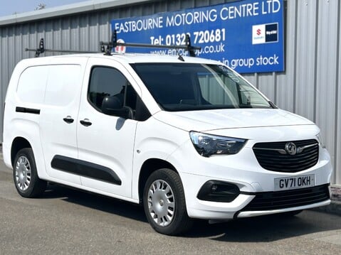 Vauxhall Combo Cargo 2300 1.5 Turbo D 100ps H1 Sportive Van 1