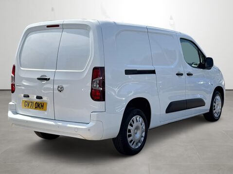 Vauxhall Combo Cargo 2300 1.5 Turbo D 100ps H1 Sportive Van 9