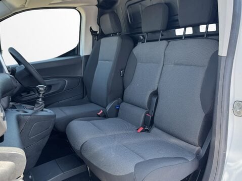 Vauxhall Combo Cargo 2300 1.5 Turbo D 100ps H1 Sportive Van 20