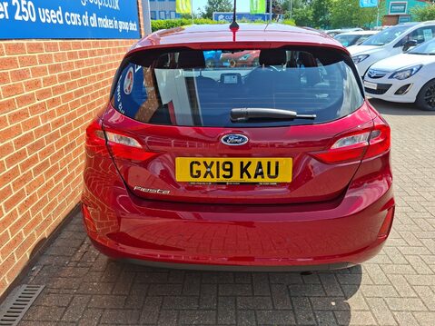 Ford Fiesta 1.1 Zetec Navigation 5dr 10