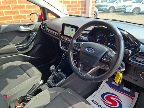 Ford Fiesta 1.1 Zetec Navigation 5dr 15
