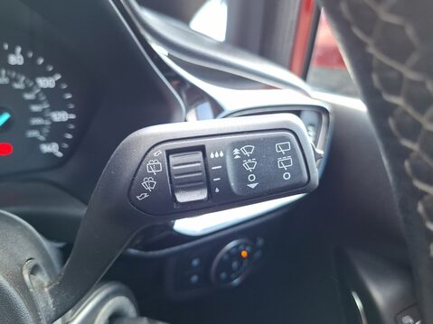 Ford Fiesta 1.1 Zetec Navigation 5dr 28