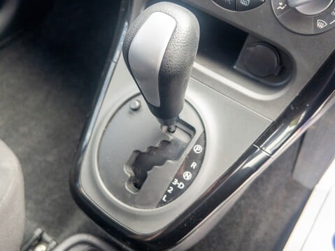 Suzuki Splash 1.2 SZ4 5dr Auto 28