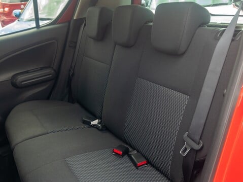 Suzuki Splash 1.2 SZ4 5dr Auto 32