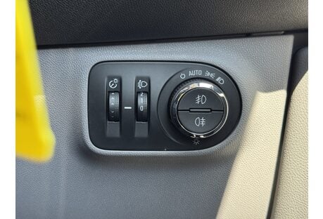 Vauxhall Corsa 1.4 SE 5dr Auto