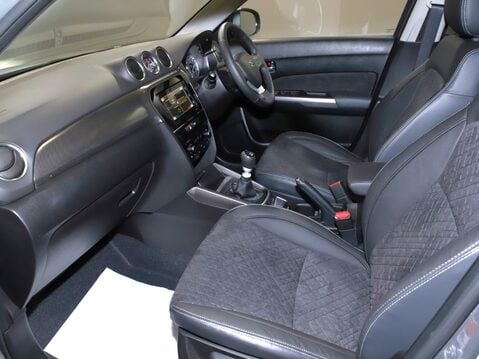 Suzuki Vitara 1.4 Boosterjet 48V Hybrid SZ5 5dr 2